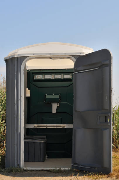Best Portable restroom trailer rental  in Pawnee, IL